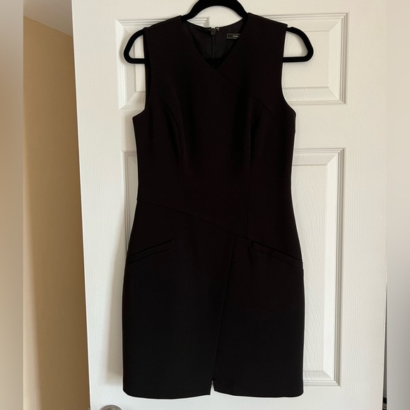 BCBGMaxAzria Dresses & Skirts - BCBGMaxAzria Dress. Size XS